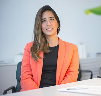 Lucía R.